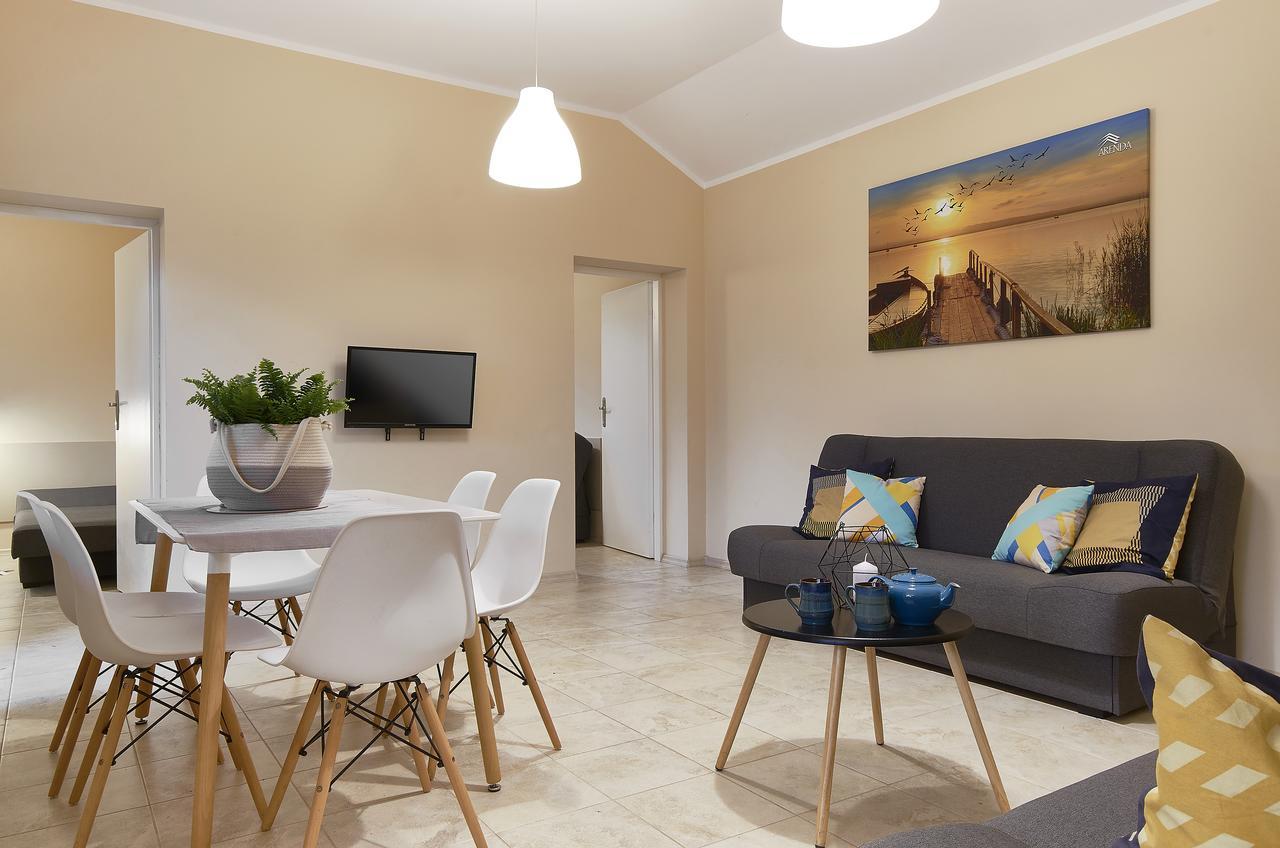 Arenda Apartamenty&Domki Caloroczne Sierakow  Esterno foto